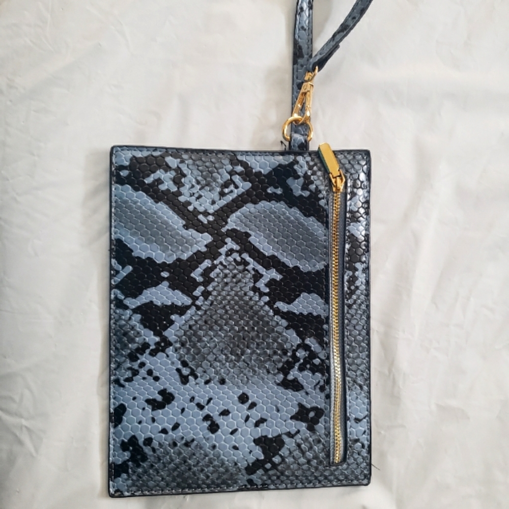 Wrist purse